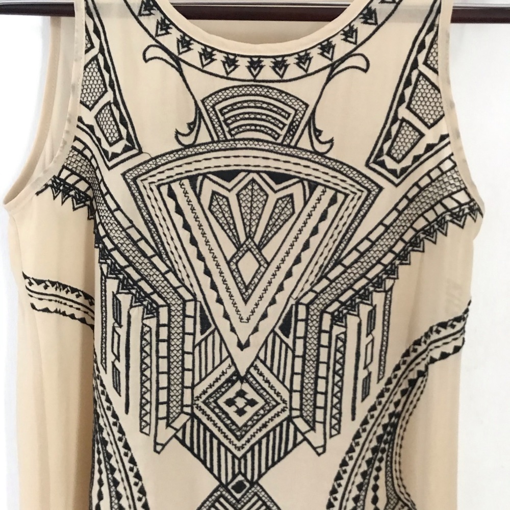 🔶5 for $25🔶 Airy As Ever Sleeveless Blouse - Picture 2 of 9